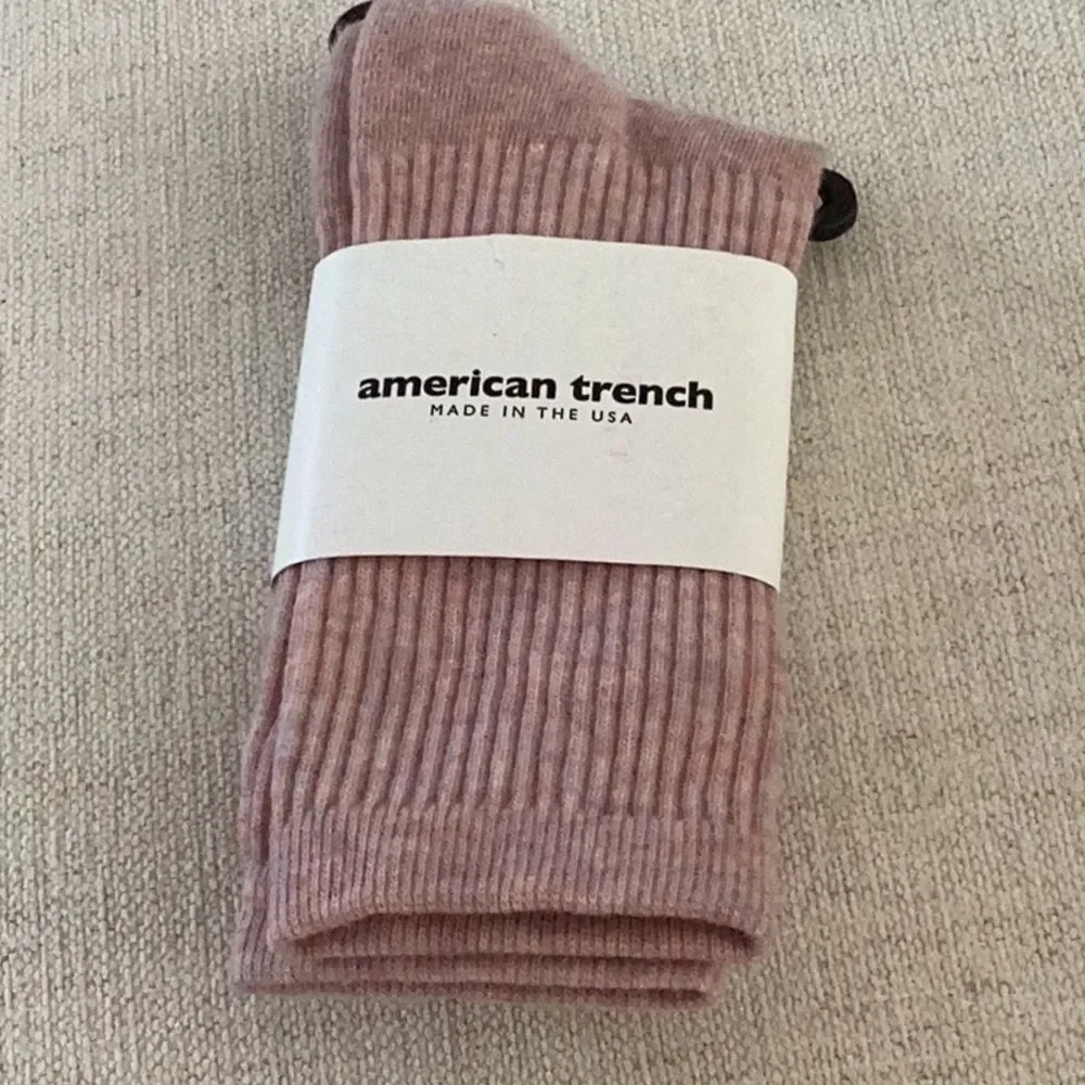 AMERICAN TRENCH The Supermerino Crew Socks, BLUSH HEATHER, size 6-10, NWT